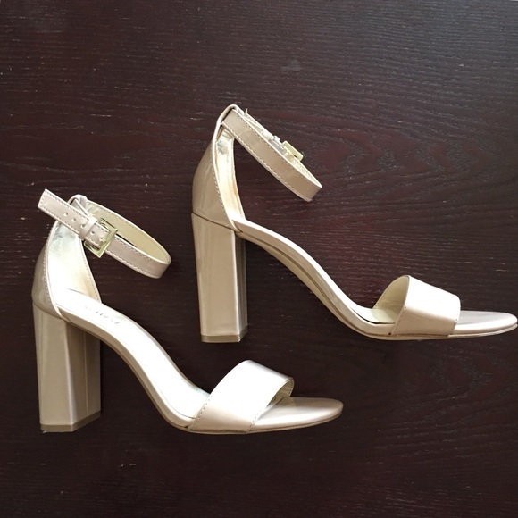 Nine West Nude Heel / Open Toe / Block Heel - Picture 1 of 4